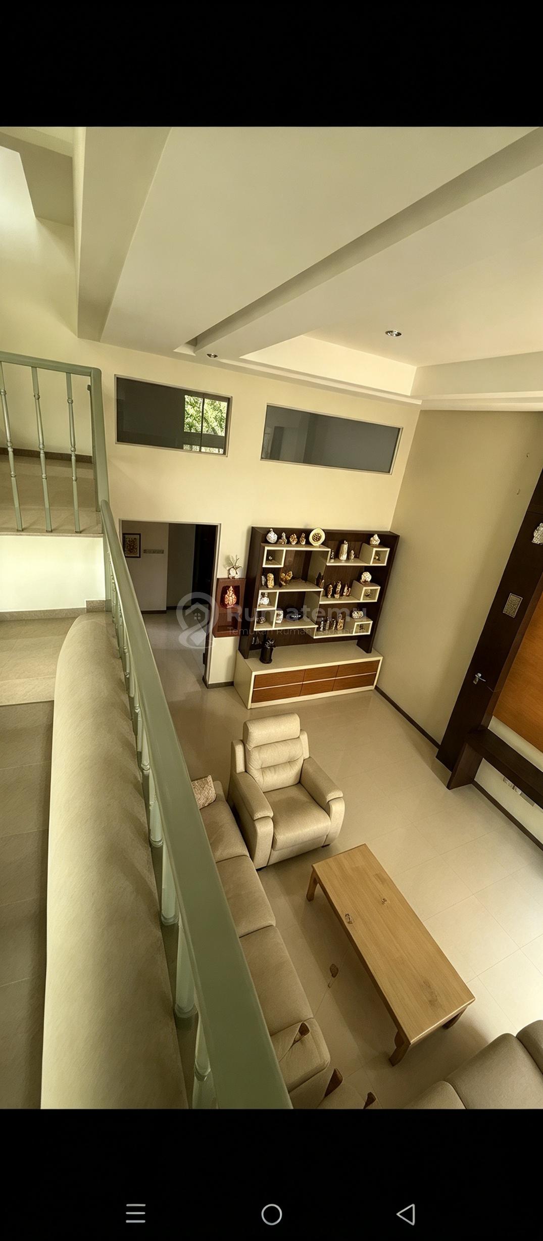 Daan Mogot Baru, Cluster Gilimanuk, Kalideres, Jakarta Barat..Disewakan Rumah 2.5 Lantai, Lokasi Bagus, Depan Taman Cluster, Jalan Depan Rumah Lebar (Tidak Ribut Parkiran), Hadap Selatan, Semi Furnish, Shm.-D7.0826 | Rumah123