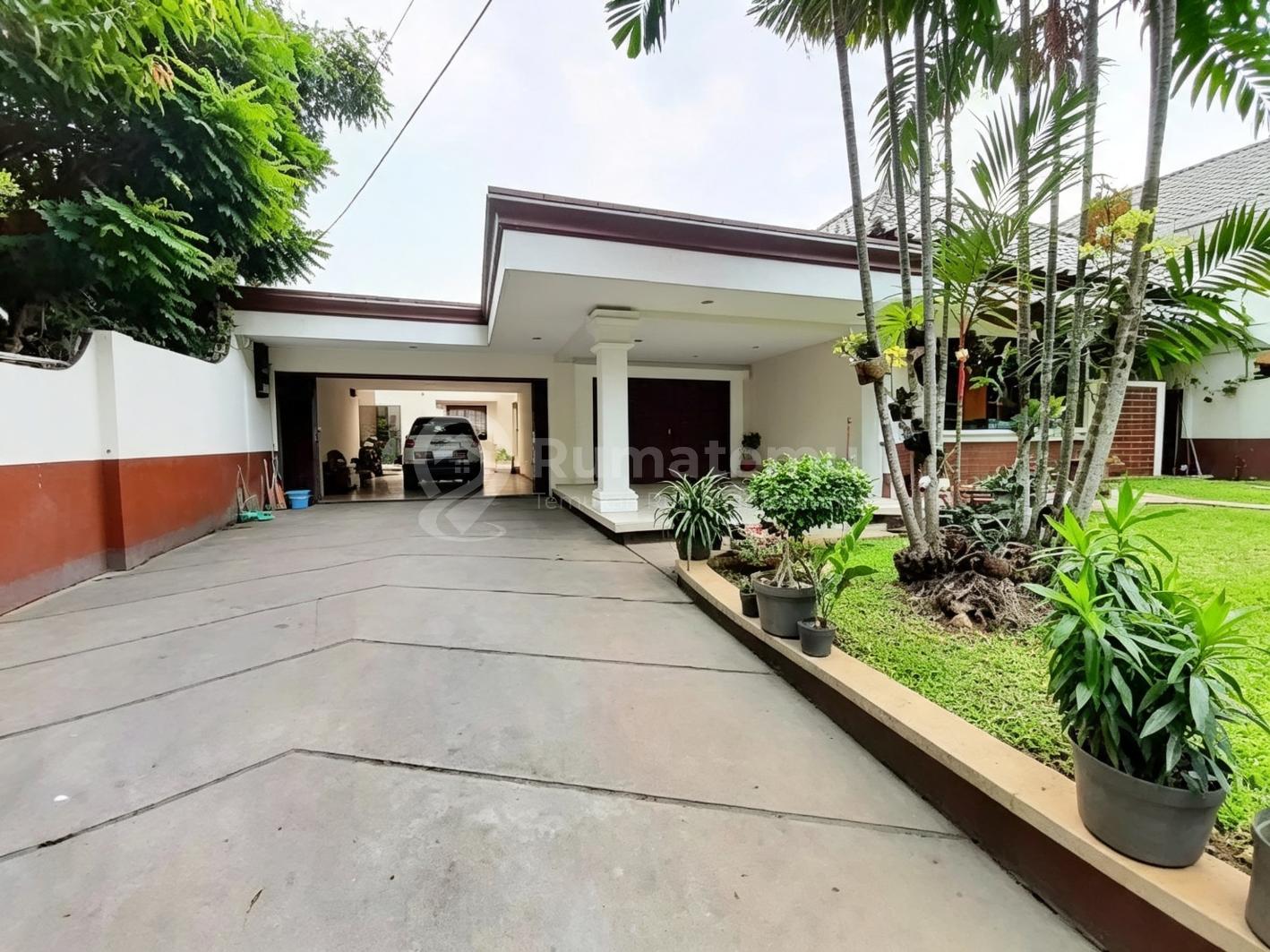 Cari Rumah Mewah di Menteng Jakarta Pusat? Unit SHM LT  676M² Dekat Stasiun Cikini & Rscm Siap Huni