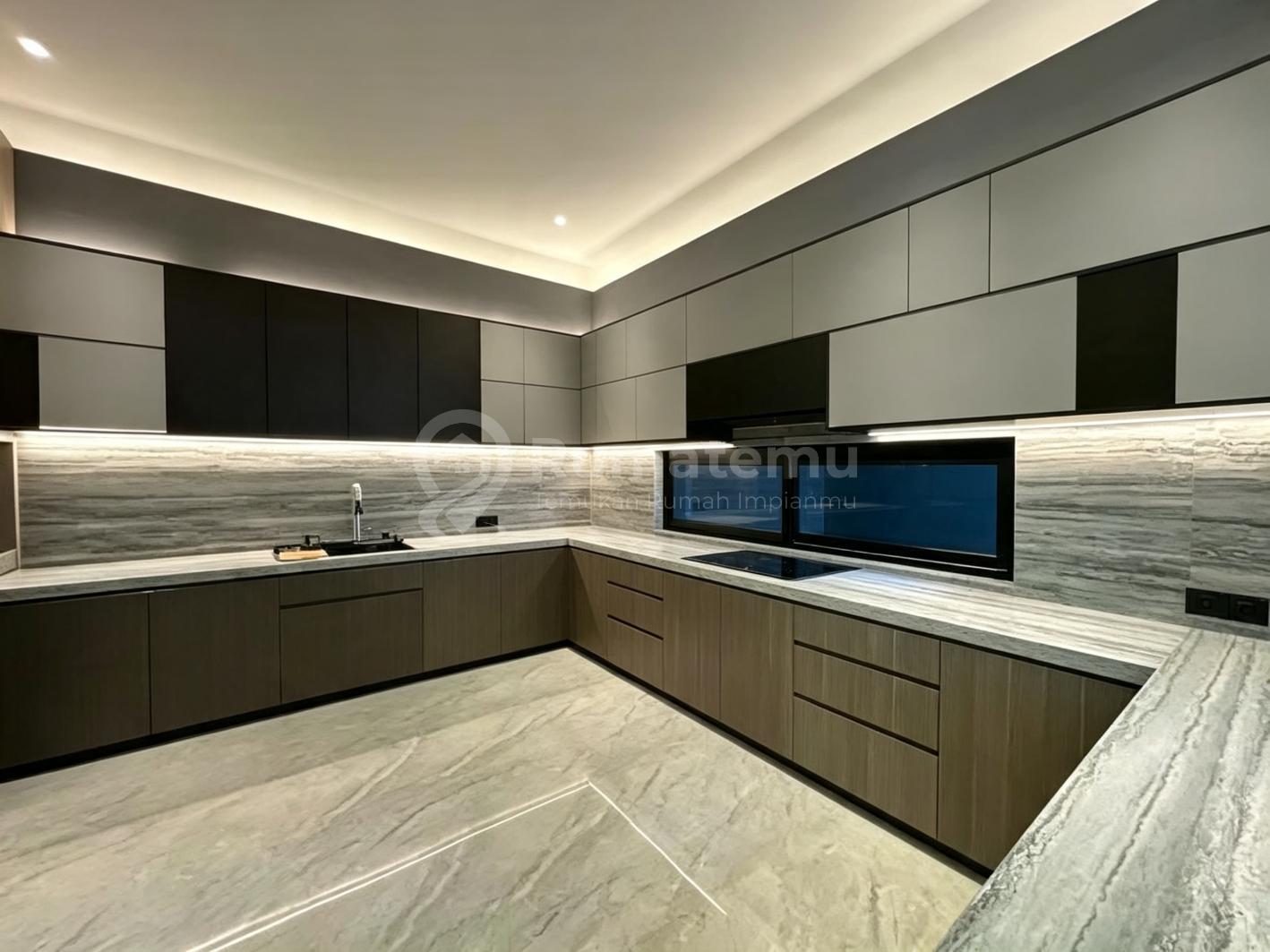 Rumah Brand New, Ada Pool Di Alam Sutera, Dekat Tol Dan Binus