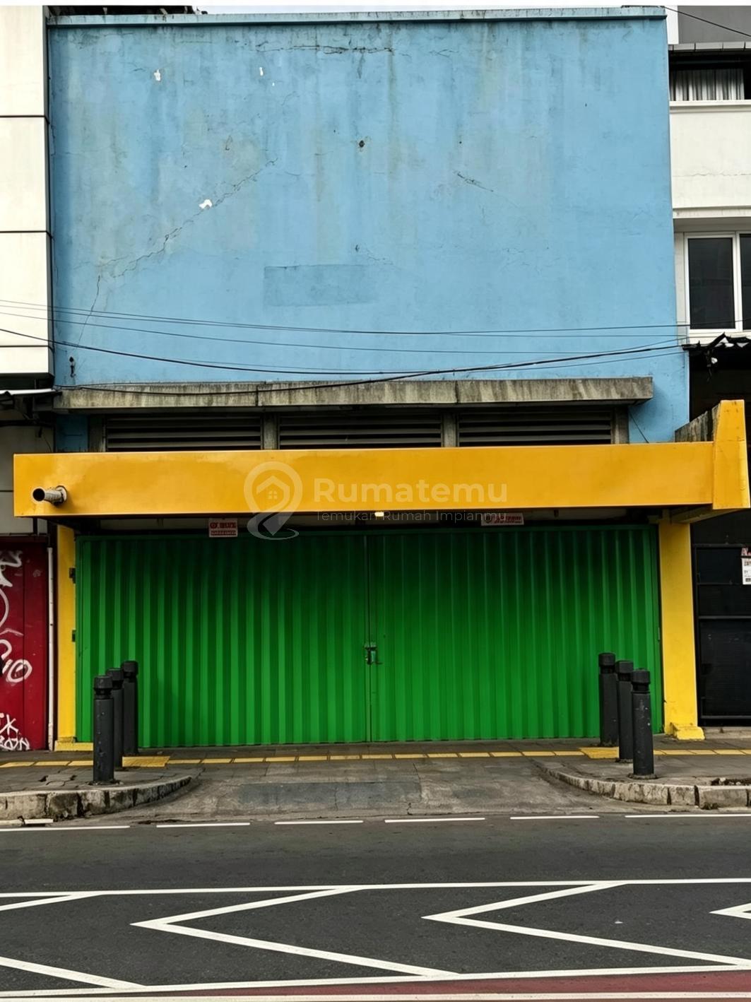 Dijual ruko Hadap timur dibawah NJOP di jl.Kramat Raya , Kwitang, Senen