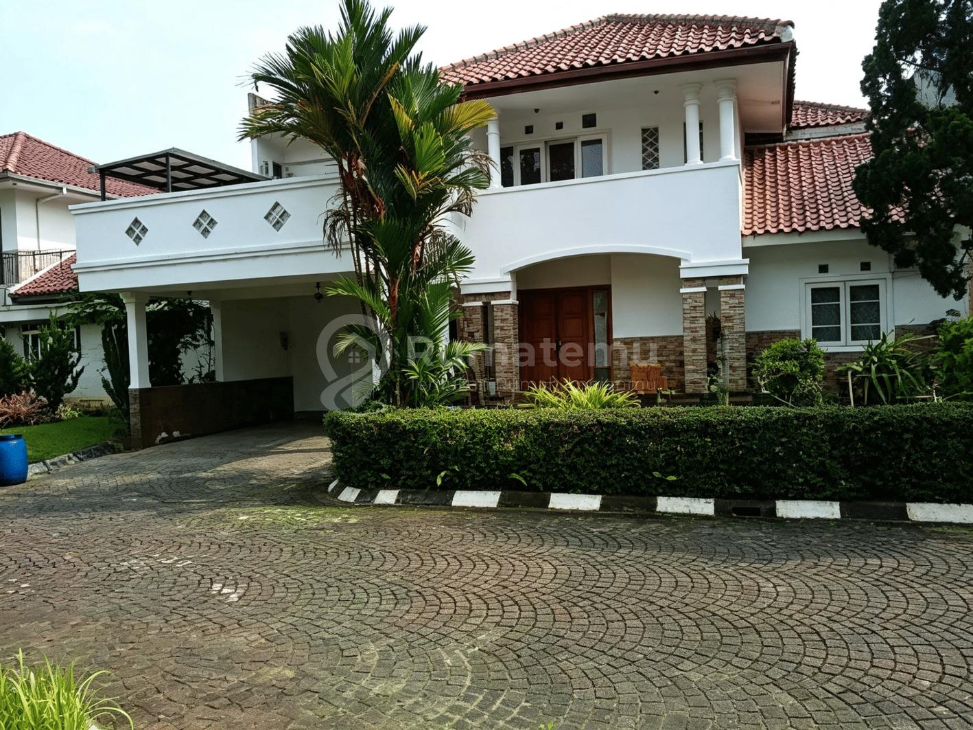 Rumah D Taman Giriloka BSD City