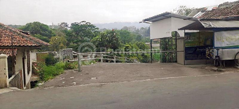Tanah 9100 m2 SHM Muka 15 Meter Dikelilingi Perbukitan Untuk Resort Sekolah Kantor Resto Café Sport Club Agro Wisata Klinik Holistik Lokasi Super Strategis di Kawasan Dago Bandung