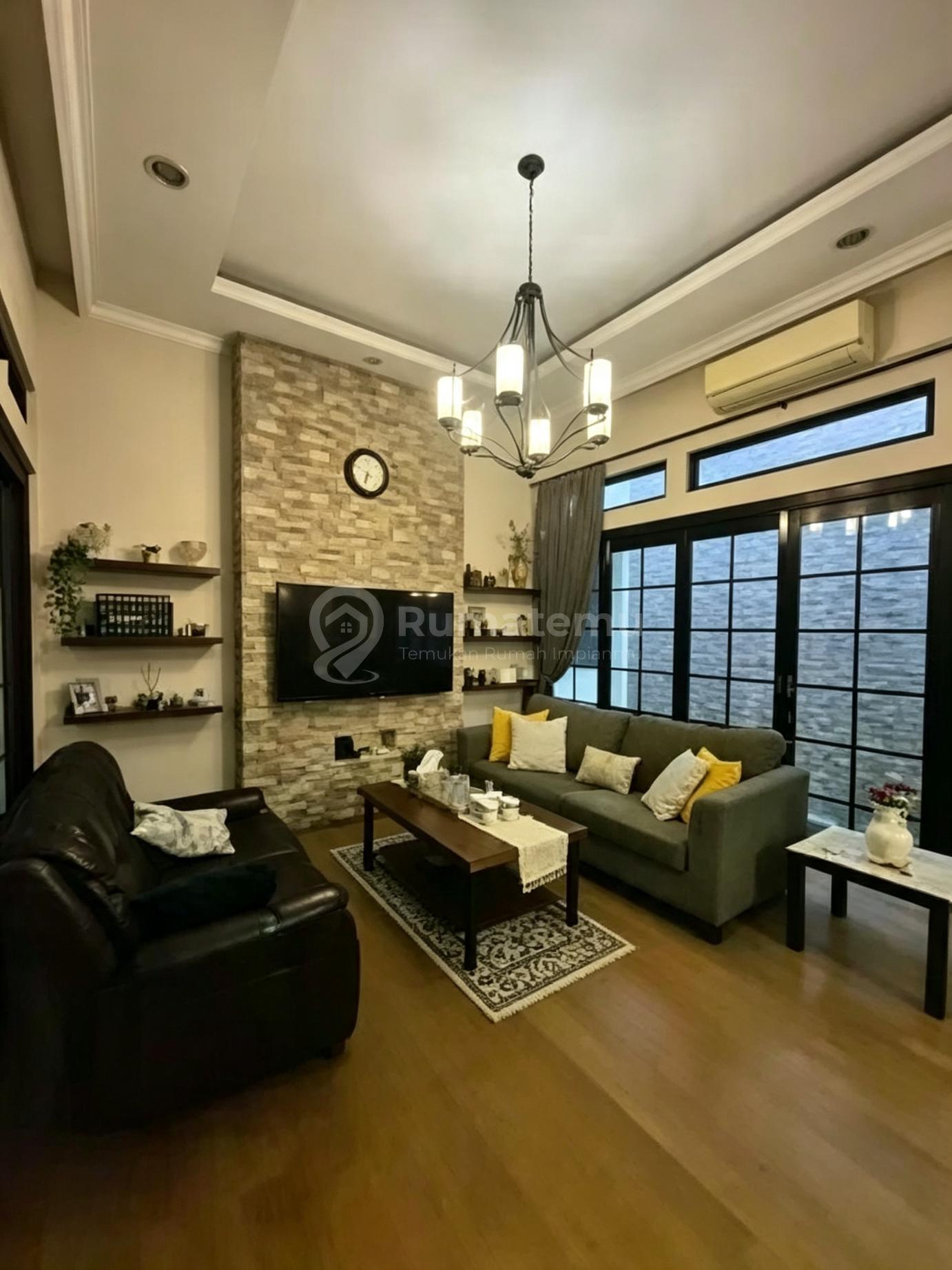 Dijual Rumah 2 Lantai Full Furnished, Siap Huni