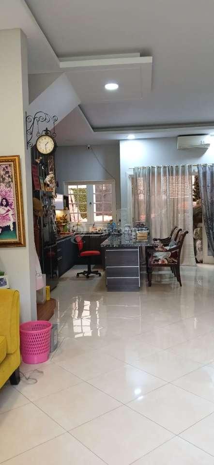 Dijual Rumah Mewah 3 Lantai Citra 2 Ext Hadap Selatan Depan Taman