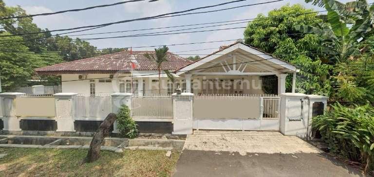 Rumah Duren Sawit Nuansa Off White Jual Lelang