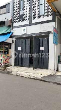 Dekat Halte H. Nawi, Disewakan Ruko di H.nawi Jakarta Selatan