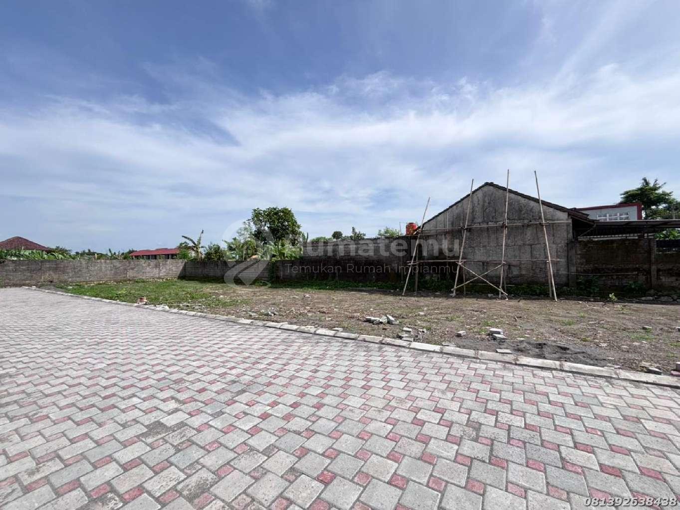 Rumah Jogja Area Kopi Klotok Jalan Kaliurang Km 9 Sinduharjo Ngaglik Sleman Cluster 3KT SHM