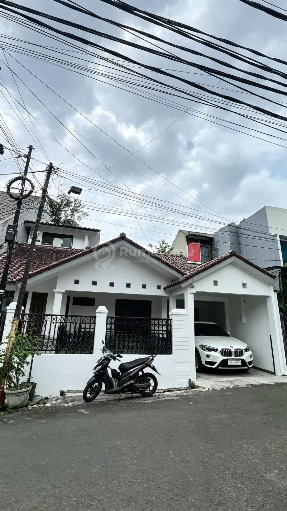 Dijual Rumah Siap Huni Di komplek BAPPEM Jakarta Selatan Kebayoran Lama