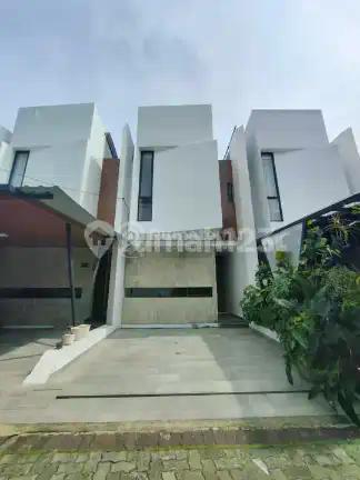 Rumah Siap Huni Dalam Mini Cluster di Pondok Kelapa