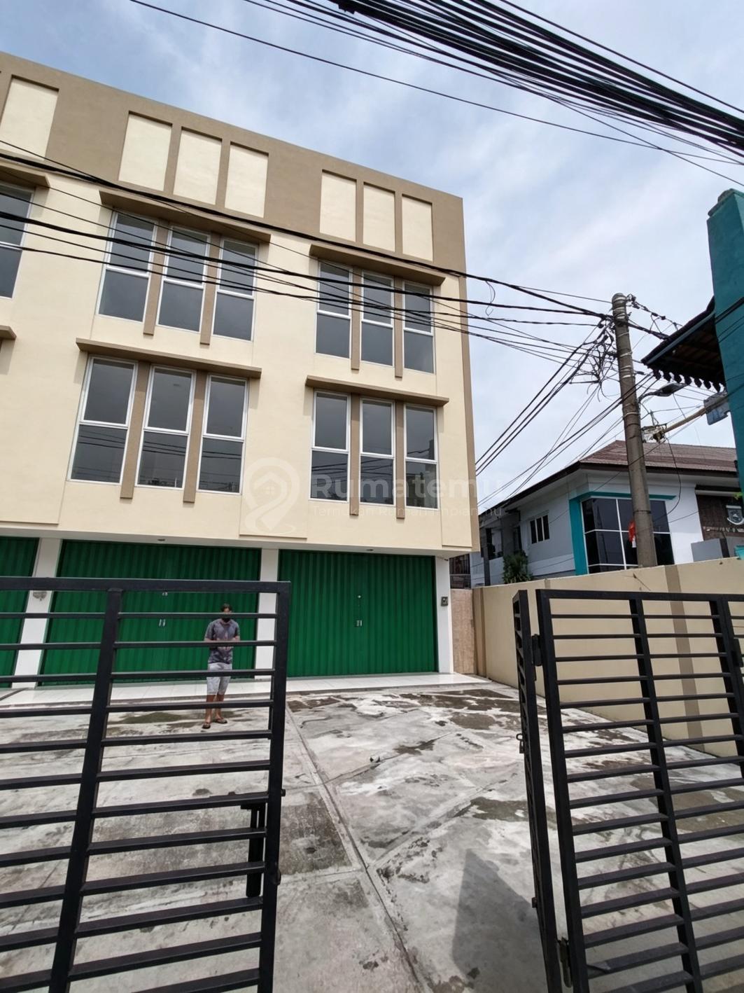 Dijual 2 Ruko Gandeng Baru di Jl Raya Serpong
