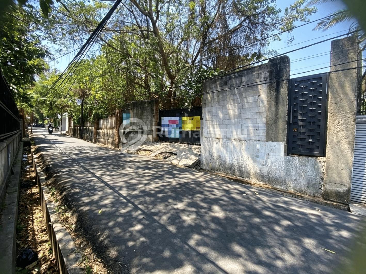 Dijual tanah di pinggir jalan tempat sangat strategis di jl. Bangka, Mampang Prapatan, Jakarta Selatan