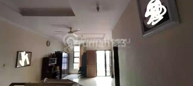 Rumah Pinggir Jalan Utama Alur Laut Cocok untuk Usaha