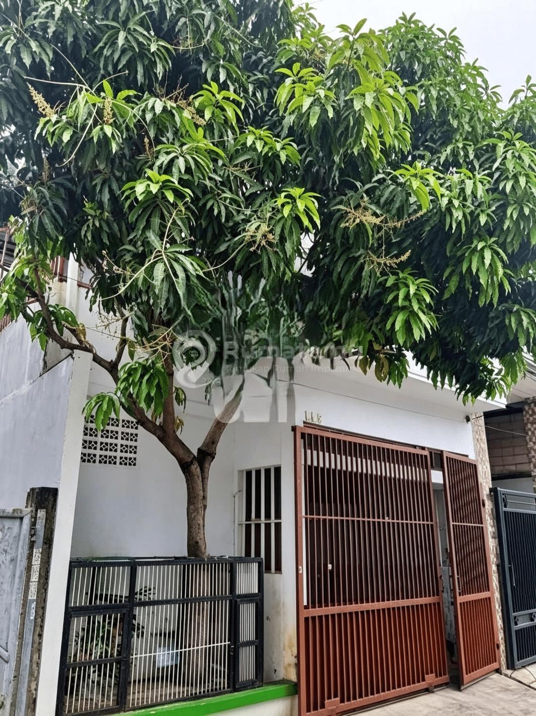 Jual Rumah 3 lantai semi furnish sudah direnovasi diperum Daan Mogot Estate, Kalideres
