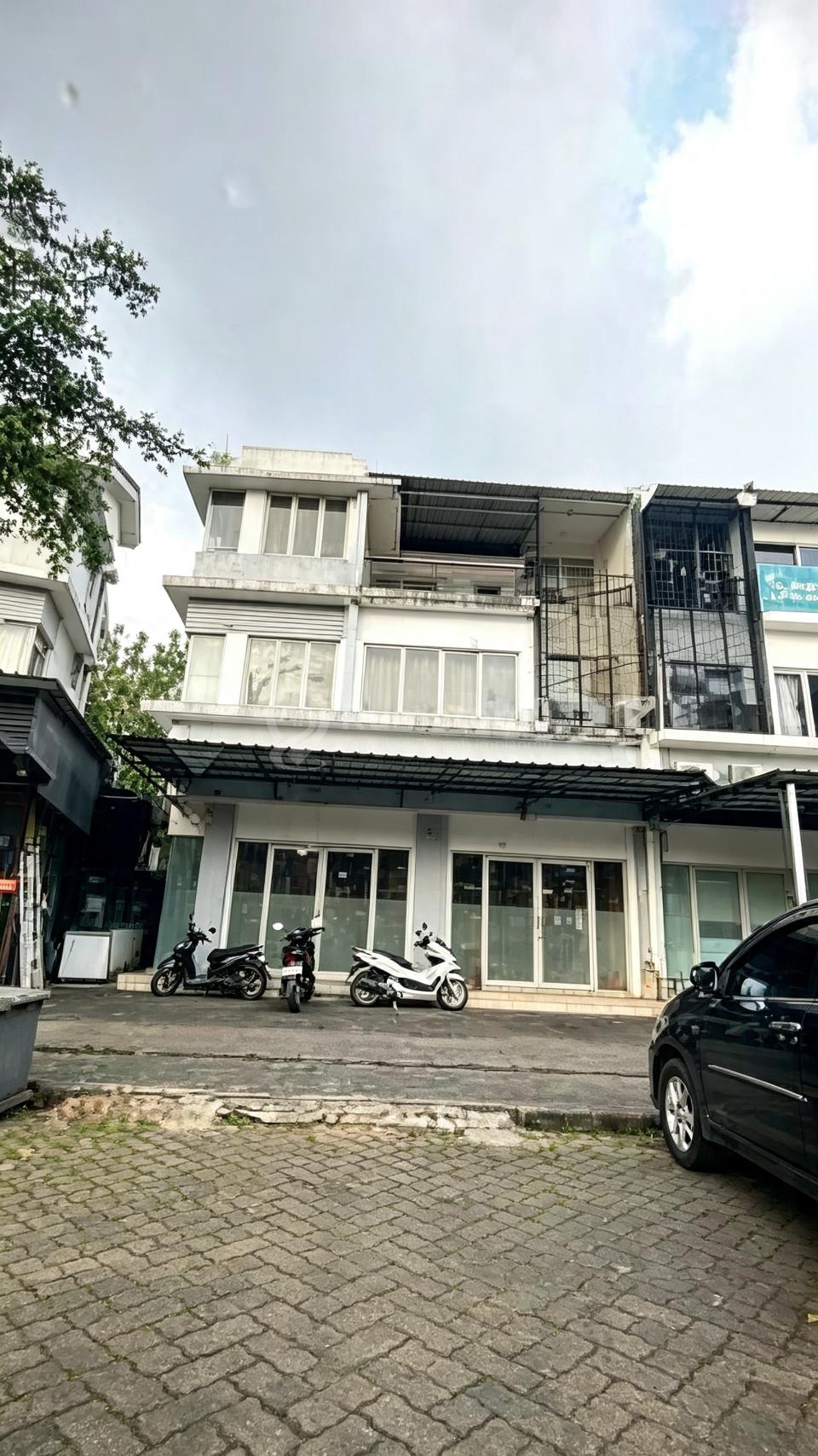 Disewakan Ruko 2 Muka Virgin Island BSD