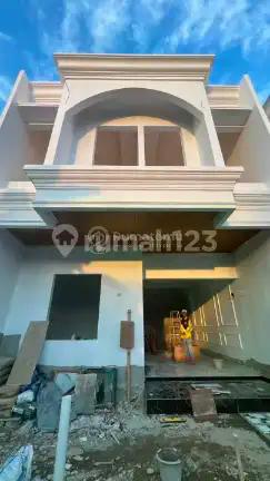 Rumah Baru Dalam Komplek di Jatiwaringin