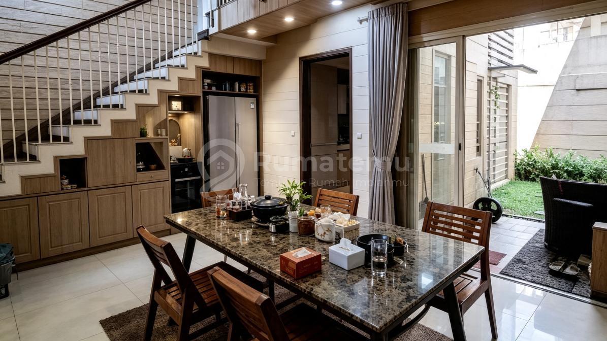 Dijual Rumah Semi Furnished di Nusa Loka, Bsd City
