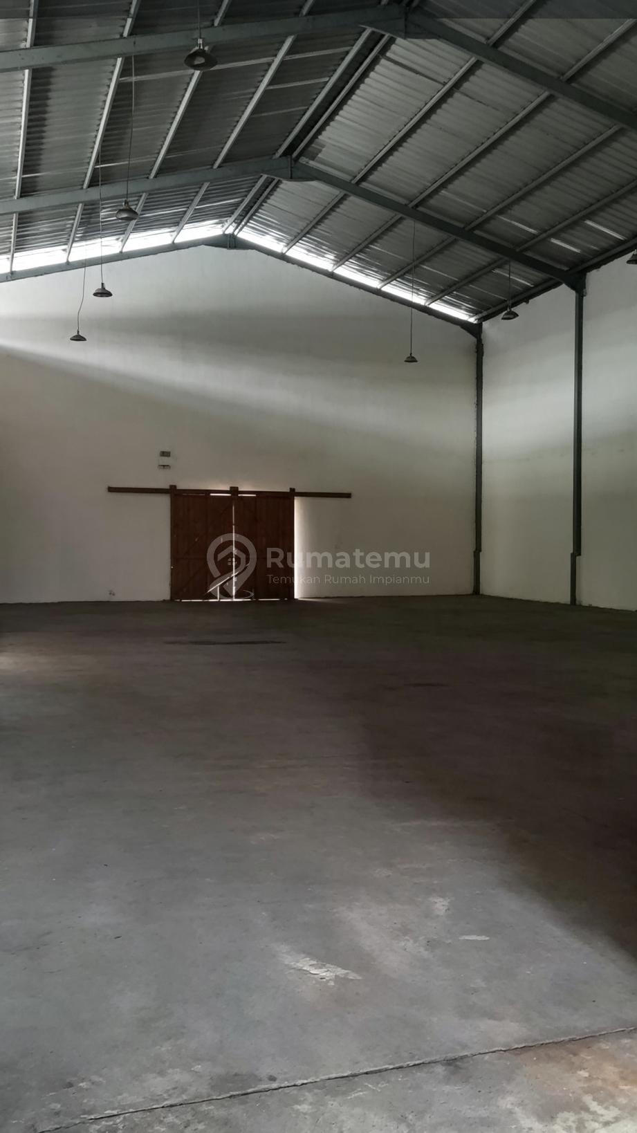 Gudang di Alam Sutera. Dekat Tol. Raya Serpong
