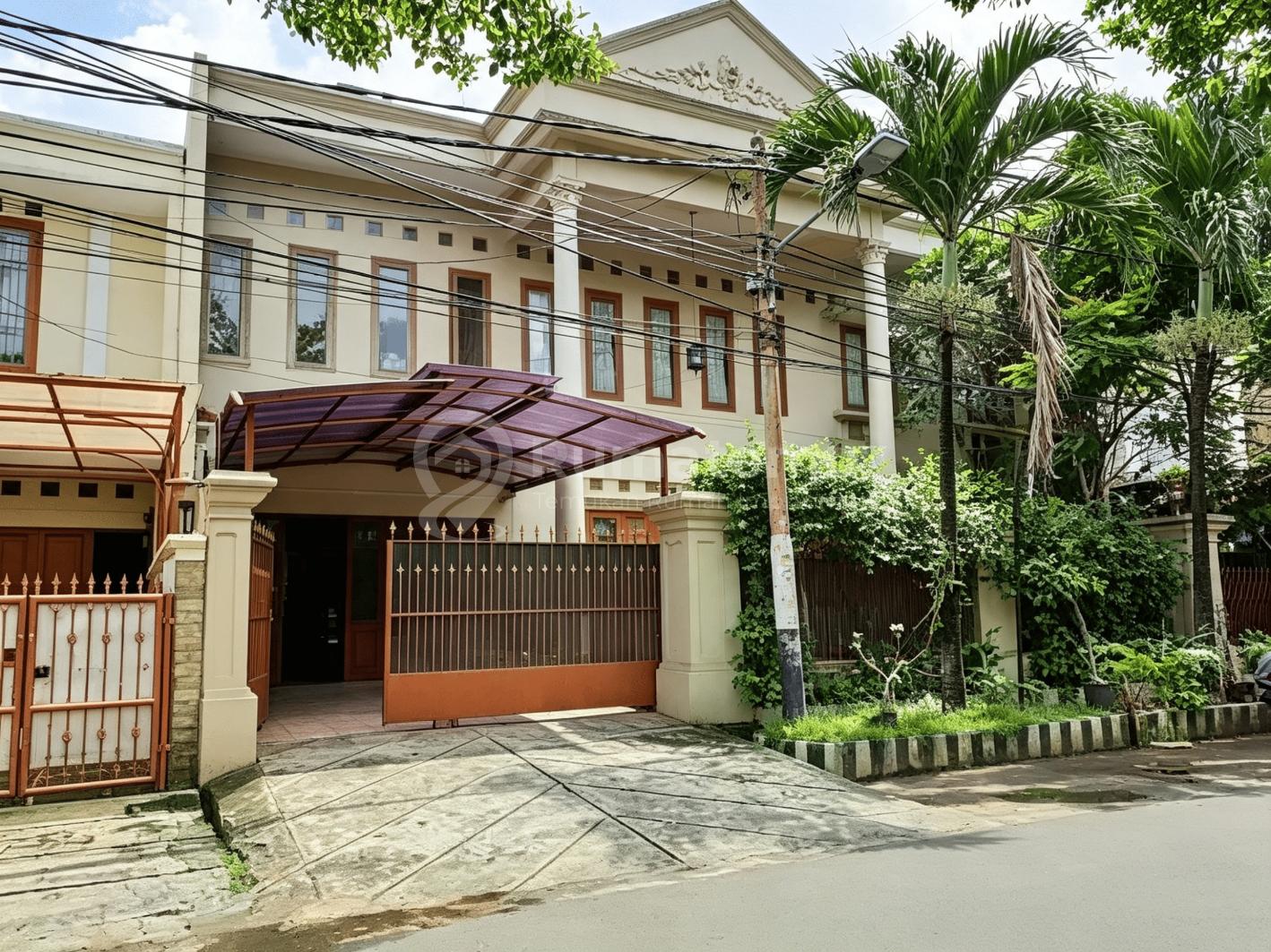 Rumah Pinggir Jalan Siap Huni Kebayoran Baru Jakarta Selatan