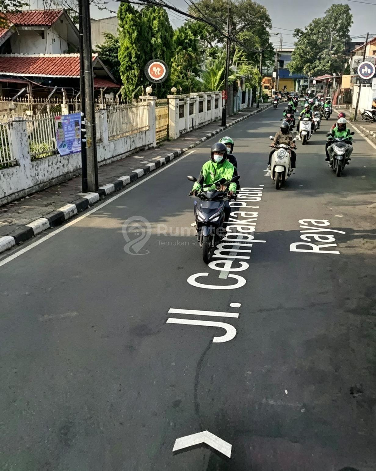 Rumah Tua Harga Murah Daerah Komersial Di Cempaka Putih