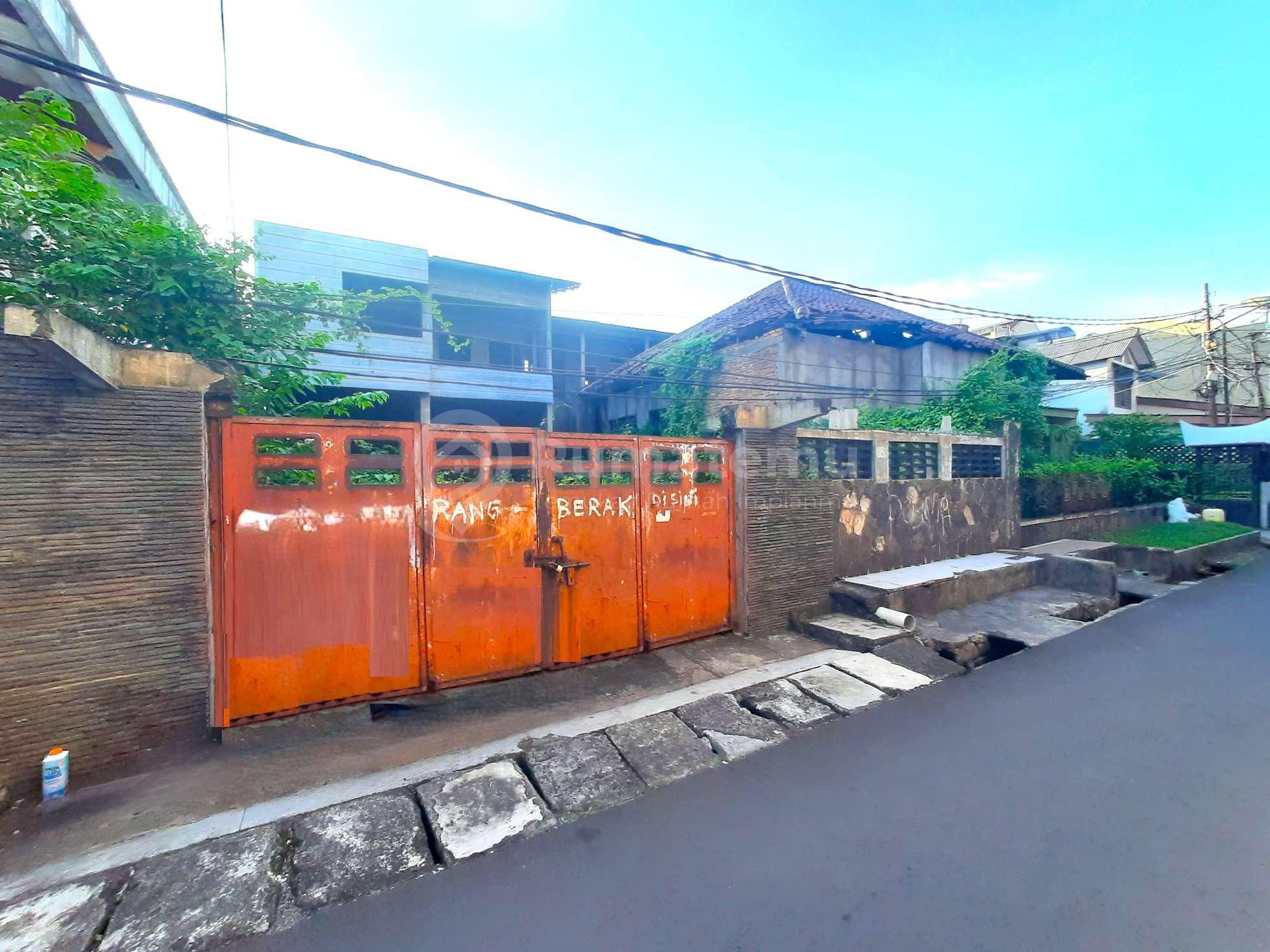 Rumah Tua Hook Grogol Roxy 2 Lantai. 27x21. Jalan 2 Mobil
