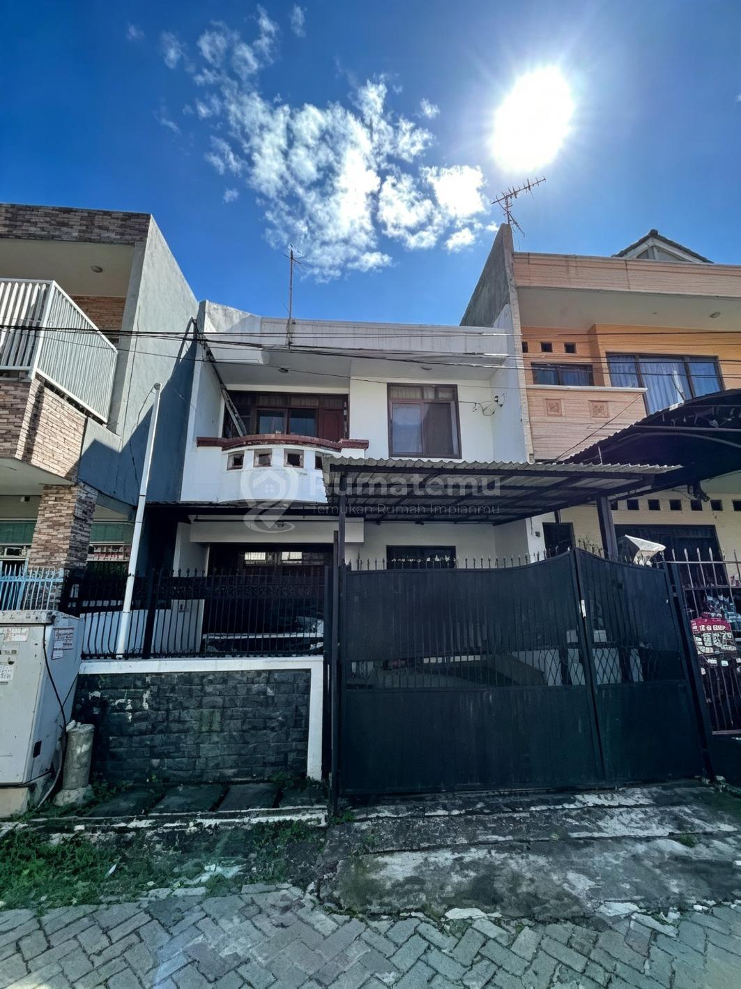 Di Jual Rumah 2 Lantai di Taman Palem Lestari Cengkareng Jakarta Barat
