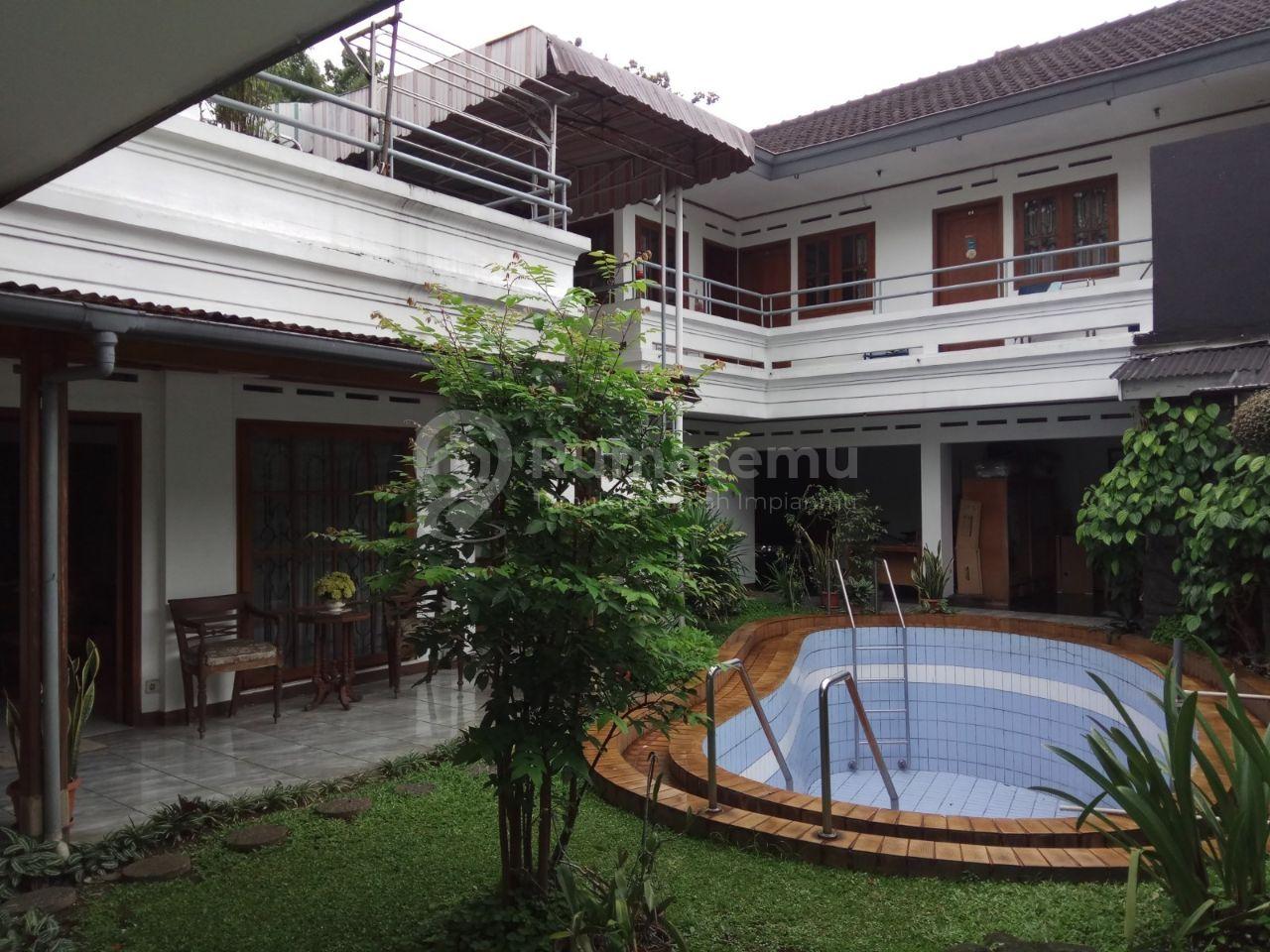 DI JUAL RUMAH MURAH TENGAH KOTA BANDUNG POSISI HOOK