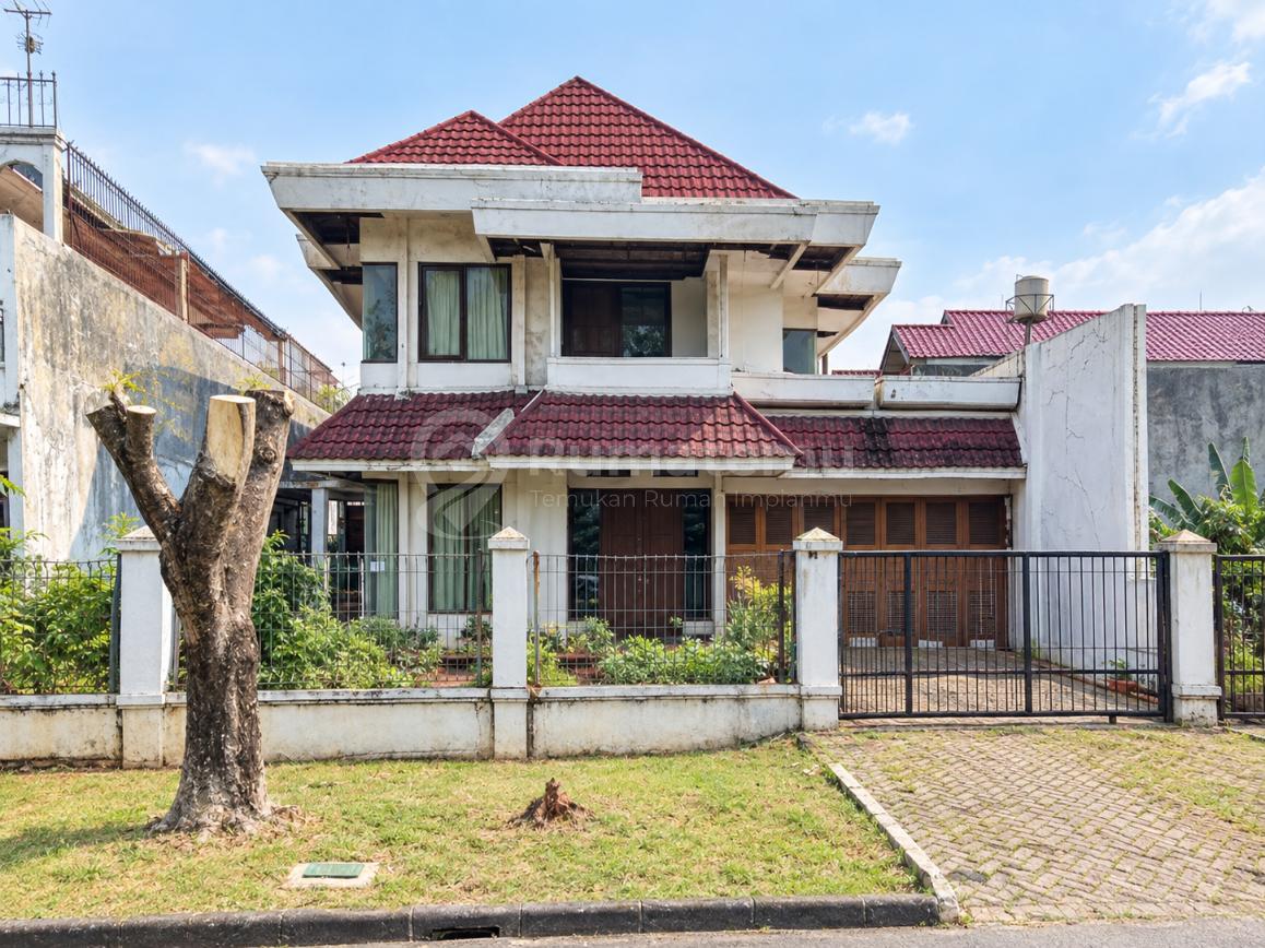 RUMAH MEGA KEBON JERUK HITUNG TANAH DEKAT PINTU TOL JOGLO JAKARTA BARAT