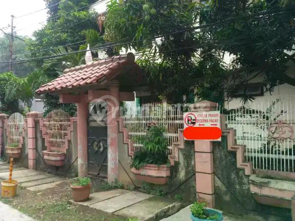 Rumah Masuk Komplek, Surat HGB, Hook, 750 Meter ke Jalan Srengseng Raya