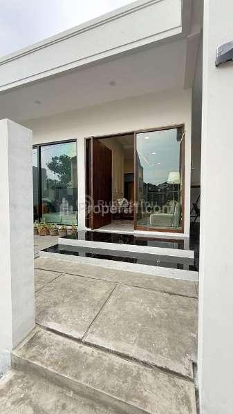 Jual Rumah Mewah Parakan Asri Dekat Batununggal Bandung