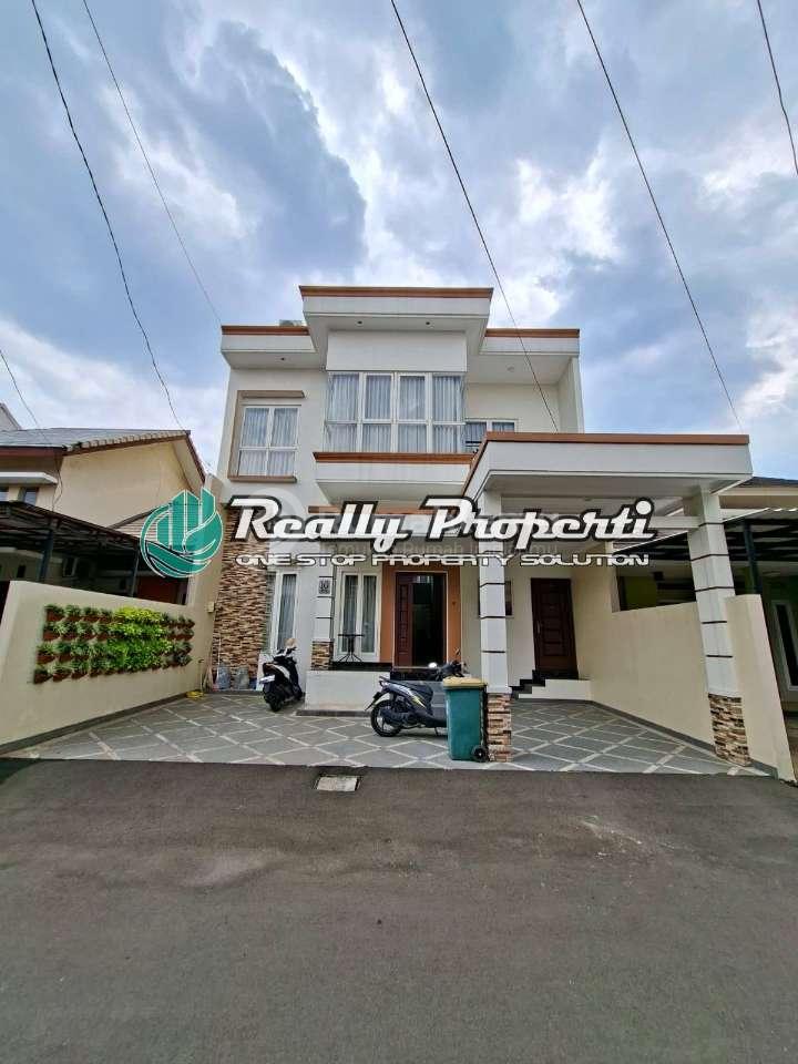 Rumah Town House Bagus Semi Furnished di Jaticempaka Pondok Gede Bekasi