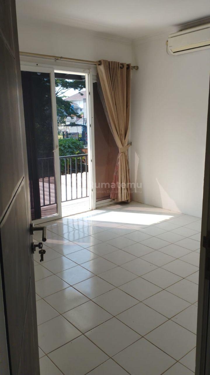 DIJUAL RUMAH GOLDEN PALM - JAKARTA BARAT