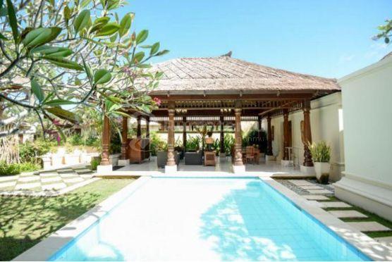 JUAL Villa 3BR siap huni Full furnish SHM di Jimbaran atas Bali 