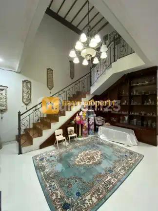 Rumah Bagus Asri Dalam Komplek Strategis di Kayu Putih Jakarta