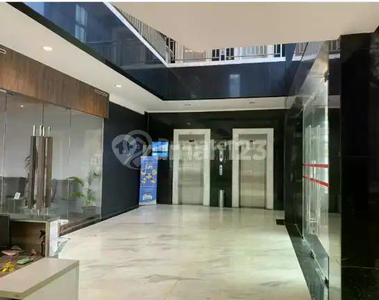 Gedung Kantor Mampang Akses Transportasi Umum