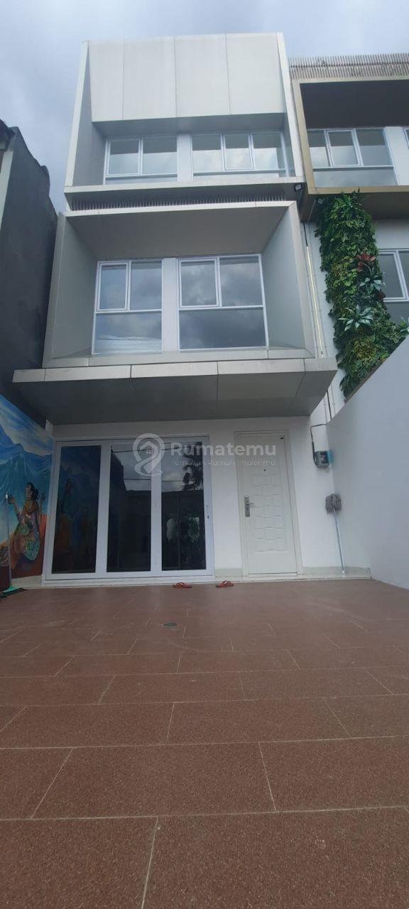 Rumah Artistik, Bisa Utk Kantin, Kantor, di Meruya Utara . 20478