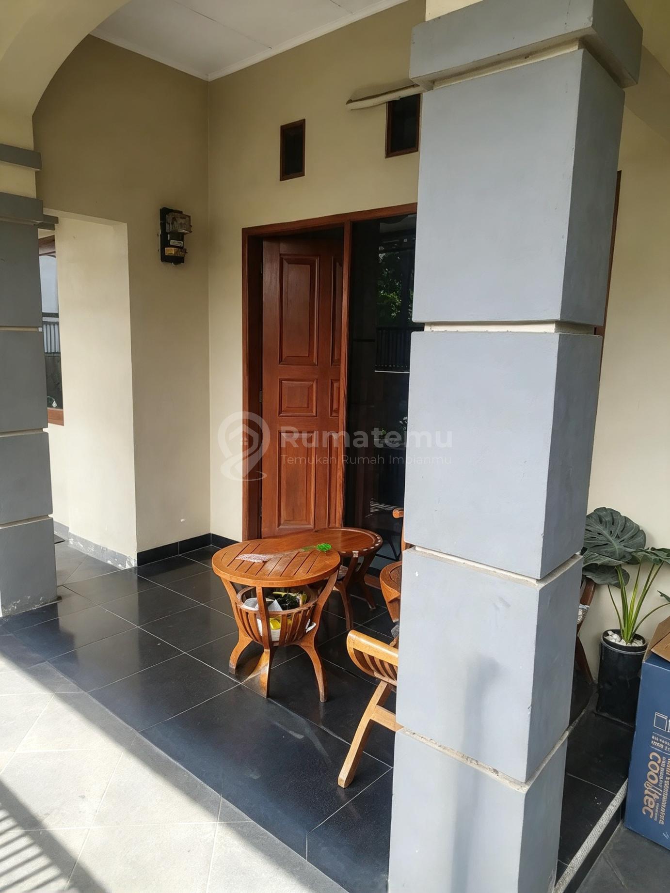 Dijual Rumah 3 BR Terawat Siap Huni Lt 160M² \"Melong Asri Regency\", ​Posisi Strategis: Akses mudah di kawasan Melong, Cimahi Selatan, Kota Cimahi