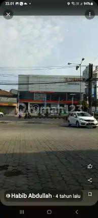 Gedung Bagus murah siap pakai ex dealer yamaha di kota Cilegon