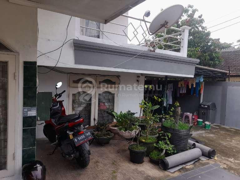 Dijual rumah Hadap taman komplek di Jatimakmur, Pondok Gede, Kota Bekasi