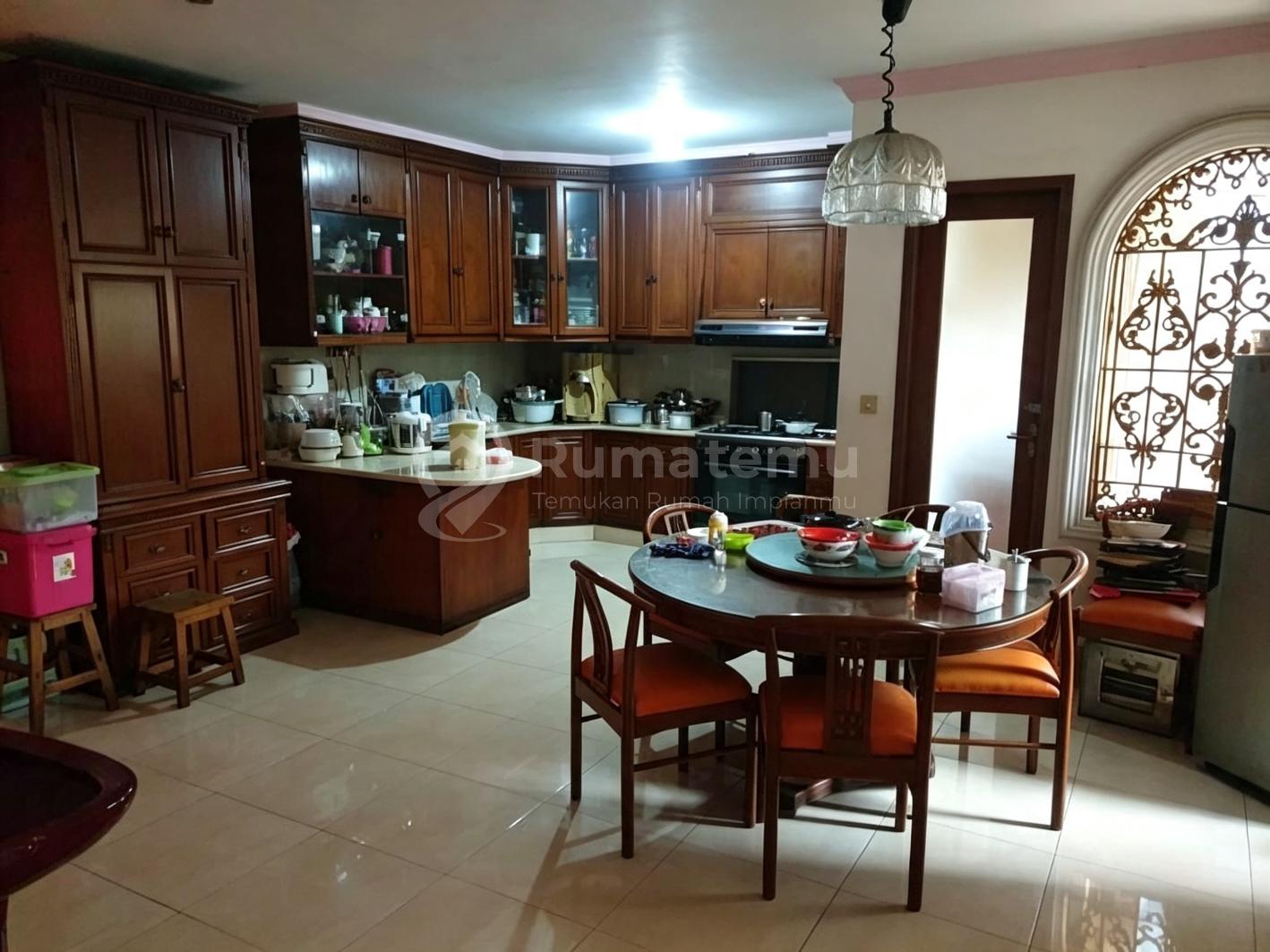 Dijual rumah Hadap Utara dan Barat Rumah Hook komplek di Kelapa Gading, Pegangsaan Dua, Jakarta