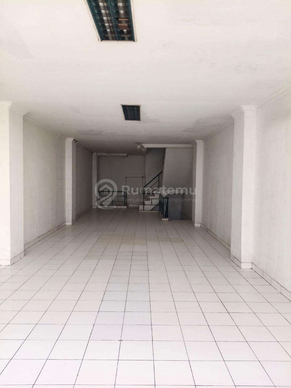 Disewakan Ruko di Mutiara Taman Palem