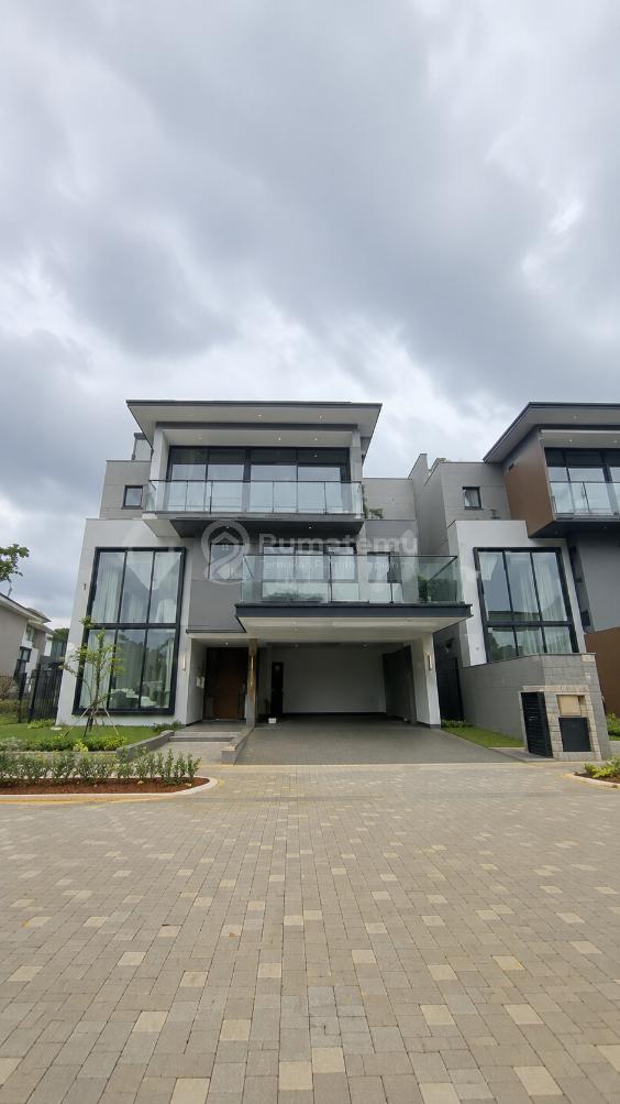 Sisa sedikit Rumah 4 Lantai lokasi premium Layton Navapark BSD