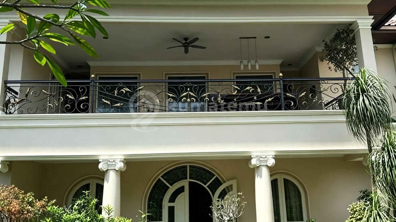 Dijual rumah klasik Semifurnished di Kemang, Bangka, Mampang Prapatan, Jakarta