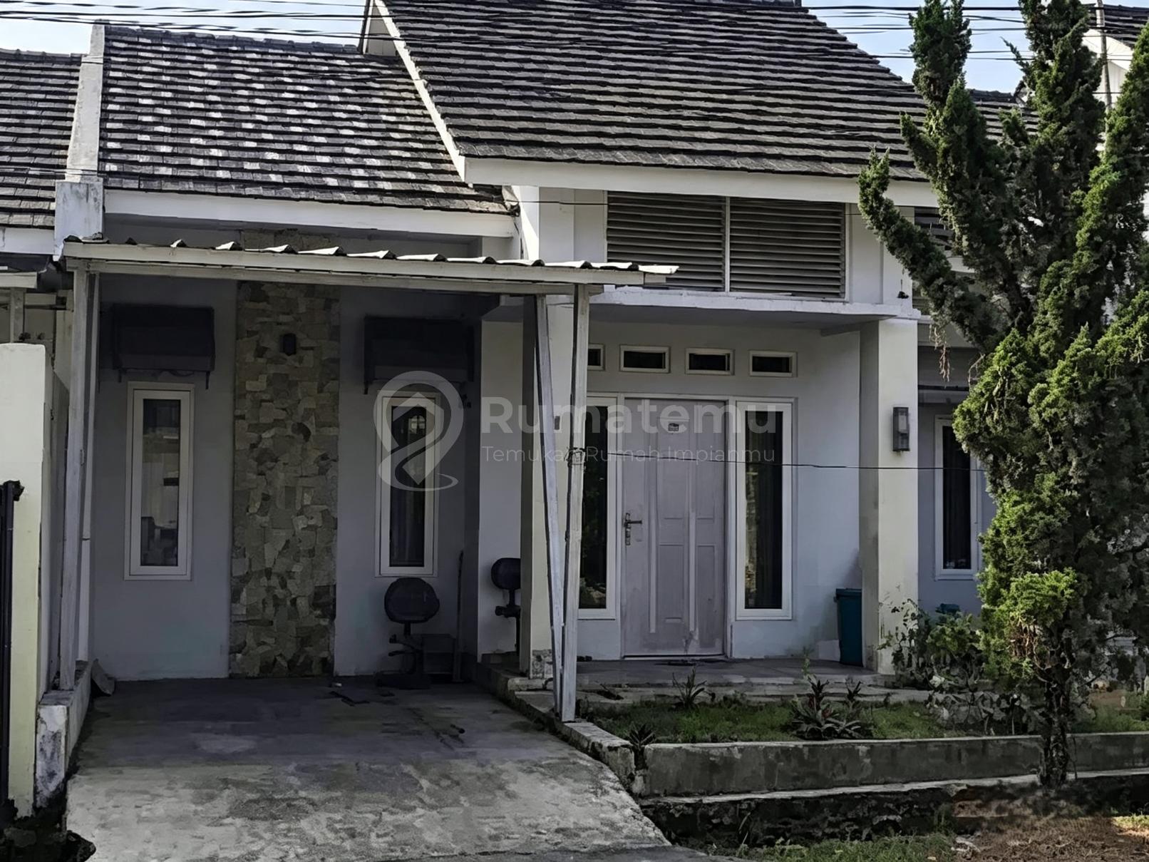 Rumah Siap Huni Lokasi Strategis Karangtengah Cibadak
