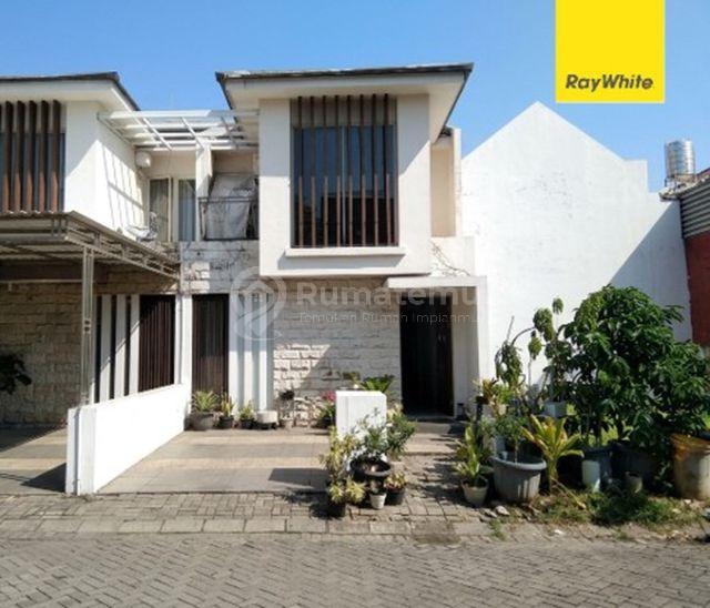Dijual Rumah Aset Lelang Dian Istana Wiyung Surabaya LT 90m2 SHGB