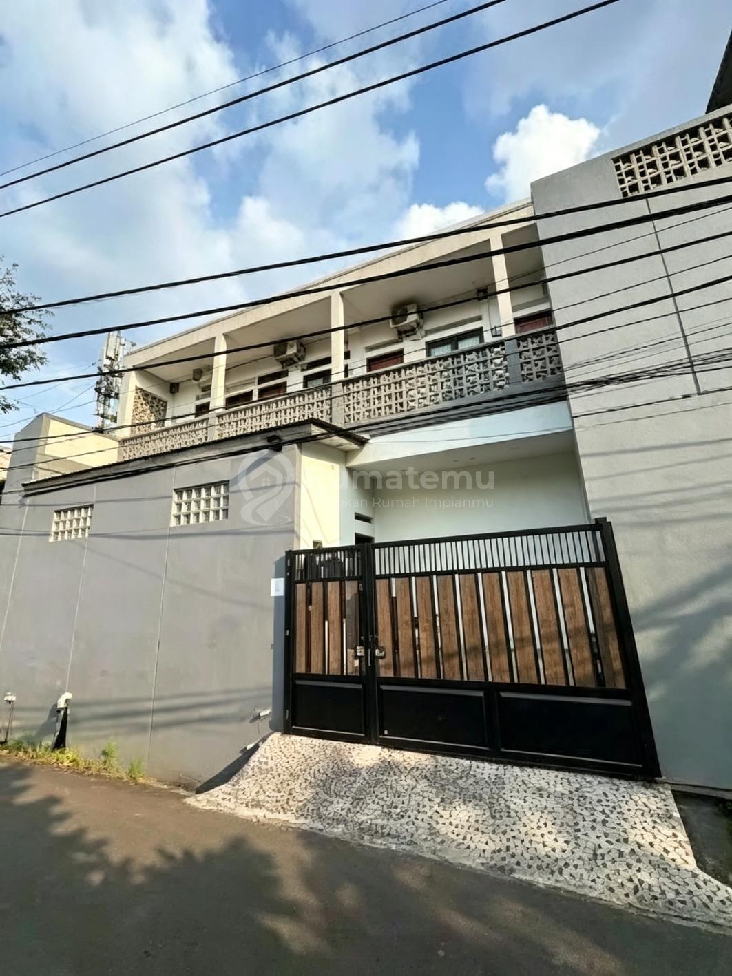 Tanah dan Bangunan di Jalan Cipinang Timur