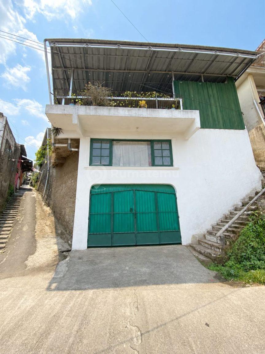Villa Strategis 500 Meter dari Jalan Raya Puncak Kopo Cisarua Bogor