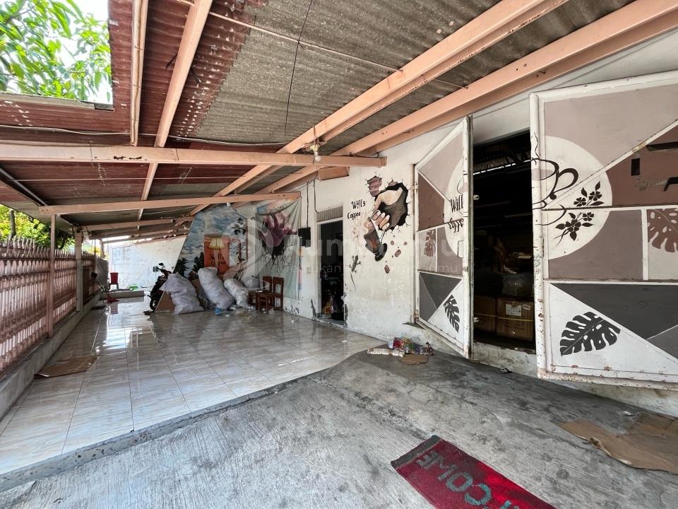 Dijual Rumah Besar bisa untuk Gudang di Citarum Semarang Timur