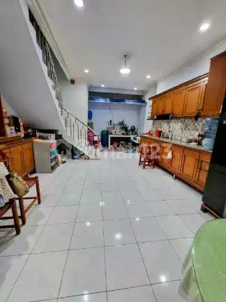 Dijual Rumah Sederhana Siap Huni Jalan Krendang Timur, Tambora - Jakarta Barat
