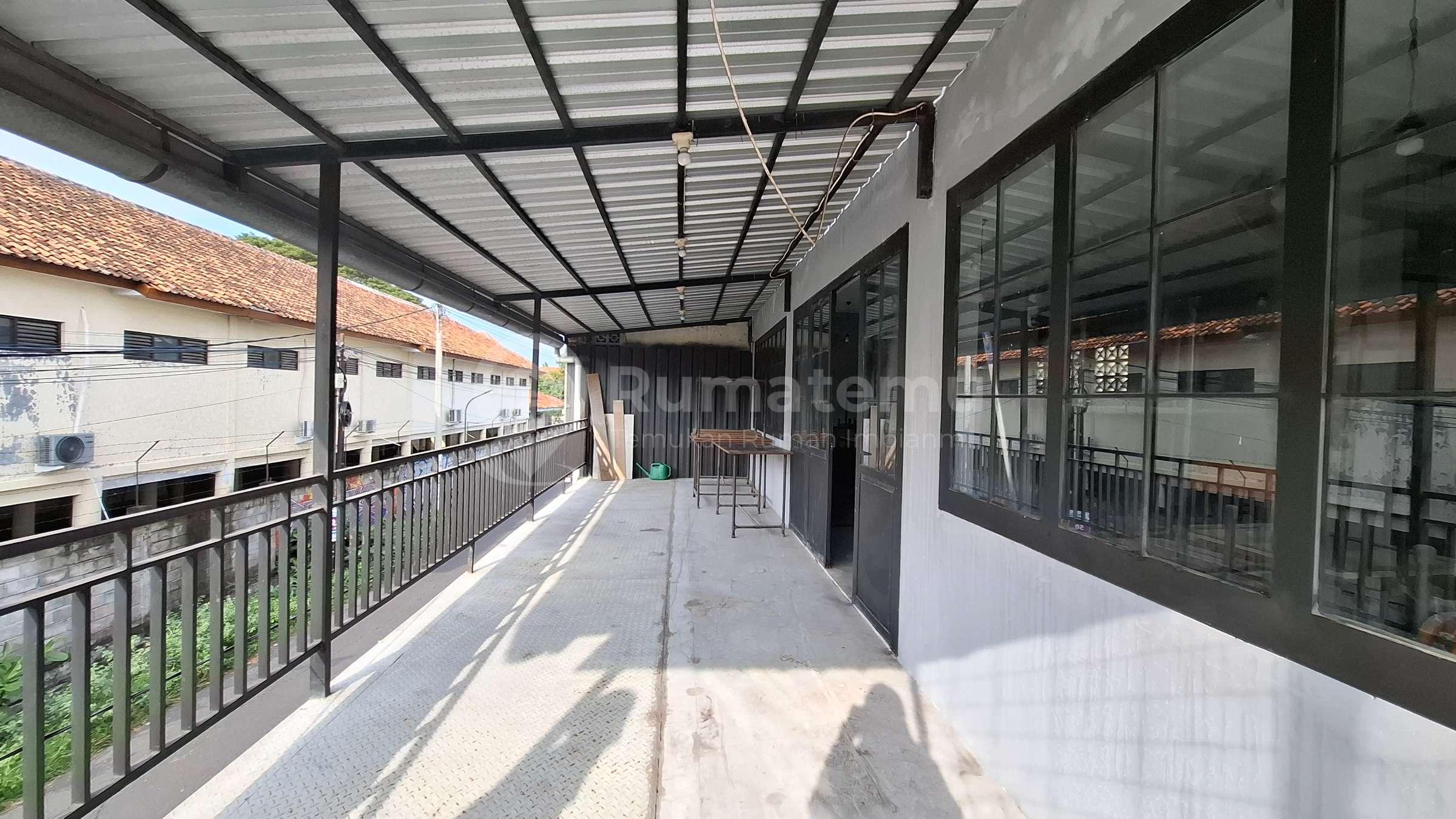 Ruko 2 lantai dekat SMKI Bugisan taman tirto kasihan bantul yogyakarta