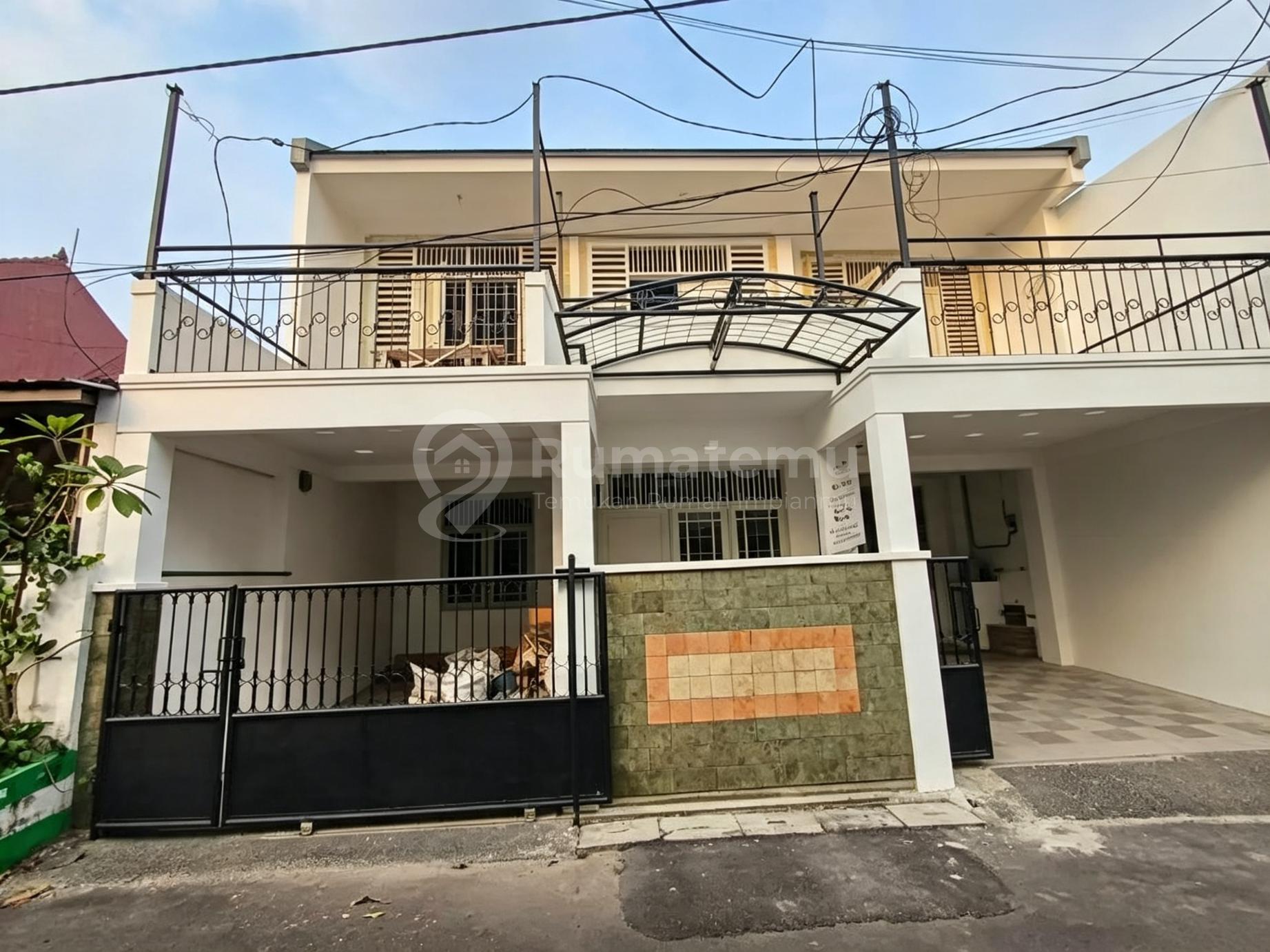 Dijual Rumah 2 Lantai Lokasi Strategis Harga Bagus di Sekitar Bintaro